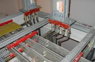 母線槽接線及隔離開關發熱問題